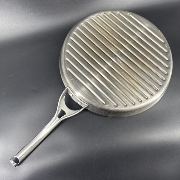 Calphalon 13 Inch Large Stainless Steel Grill Pan Grooved Skillet - Picture 10 of 13